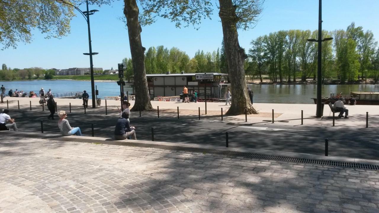 Appart La Gabare - Face Loire Quai Du Chatelet Orleans Exterior photo